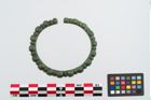 Foto von Bronzeperlarmreif (NHMW-PRAE-023910)